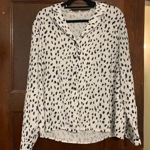 Black and white button up blouse